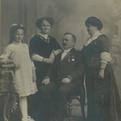 Anton Möller s rodinou